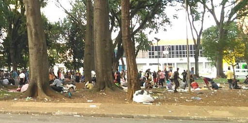 Craqueiros mudam de lugar e aterrorizam comerciantes